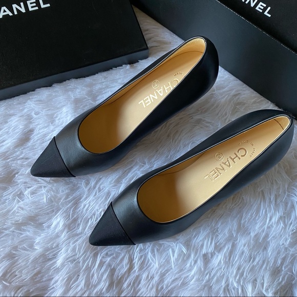 ❌ SOLD ❌ Chanel Pump Black with Gold CC Size 36.5 - Picture 4 of 10